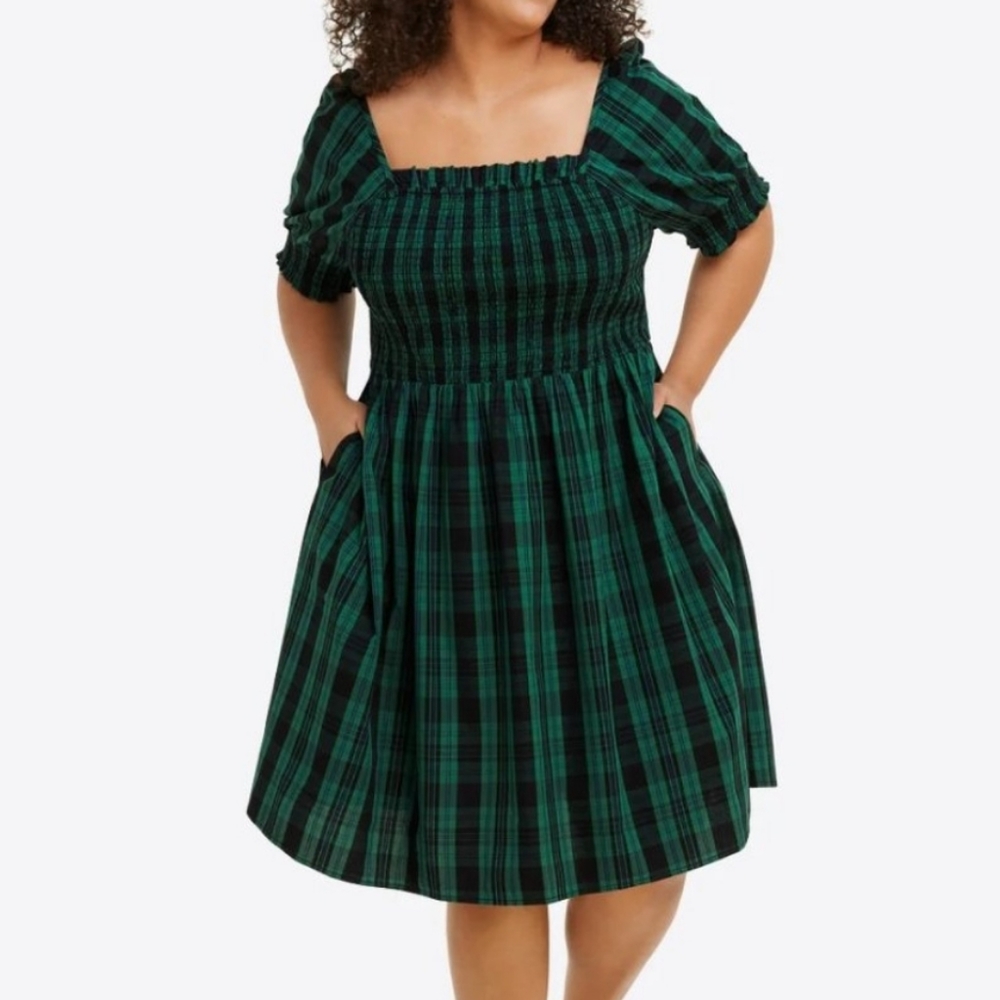Draper James Cam Smocked Plaid Dress In Evergreen L